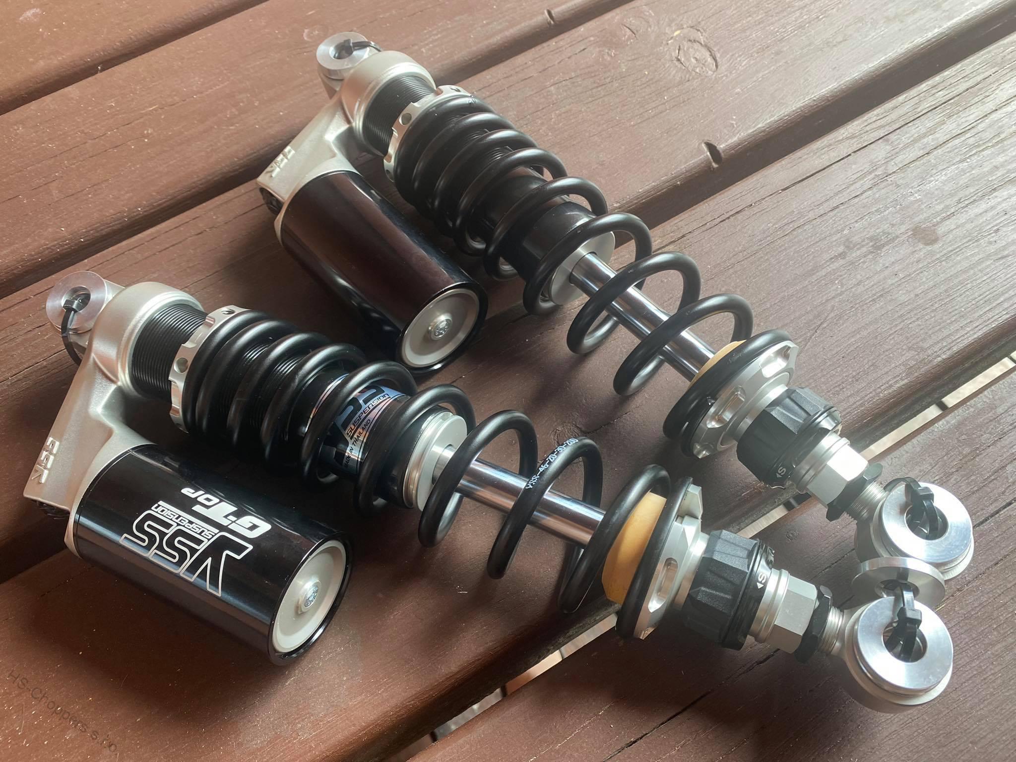 Zadní plynokapalinové tlumiče